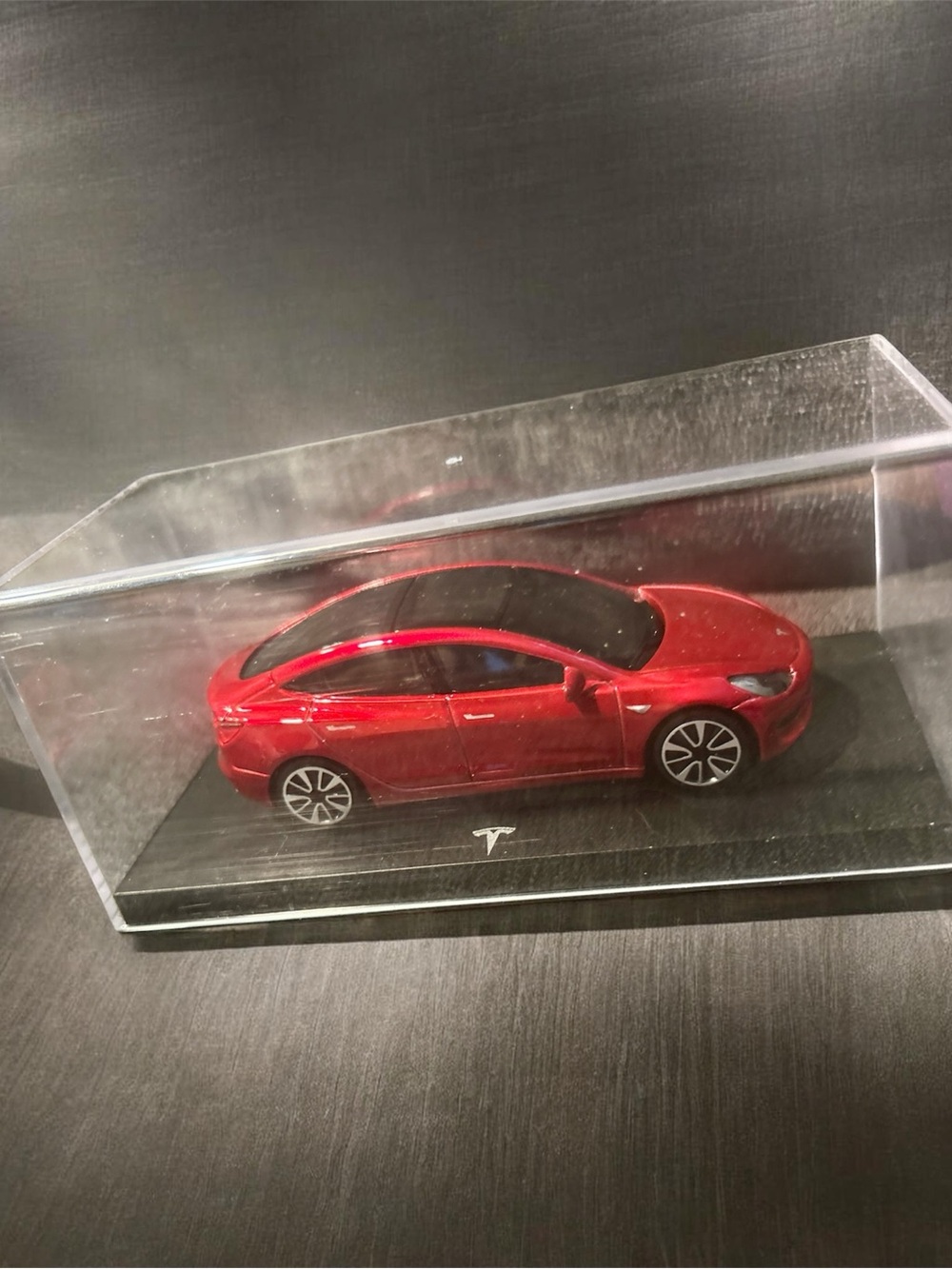 Tesla Model 3 1:43 Scale Red Diecast Collectible Car Promotion Gift Bburago New